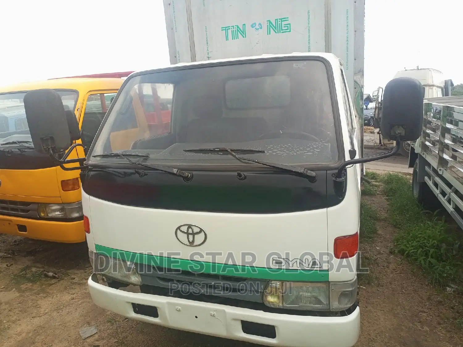 Toyota Dyna 2002 White