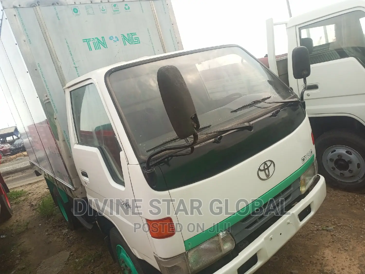 Toyota Dyna 2002 White