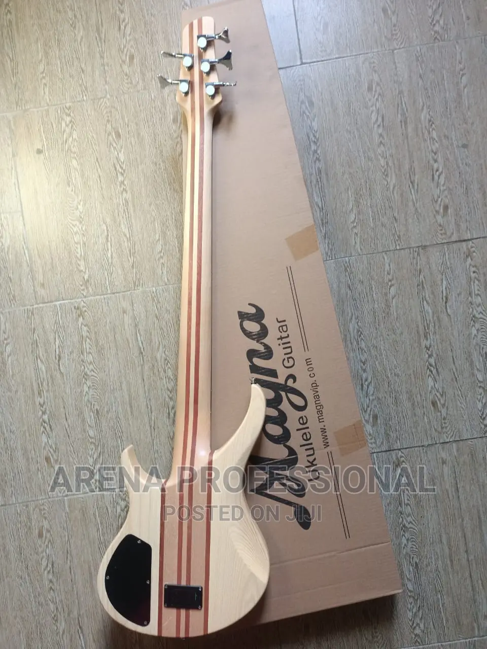 Magna 5strings Active Bass Guitar