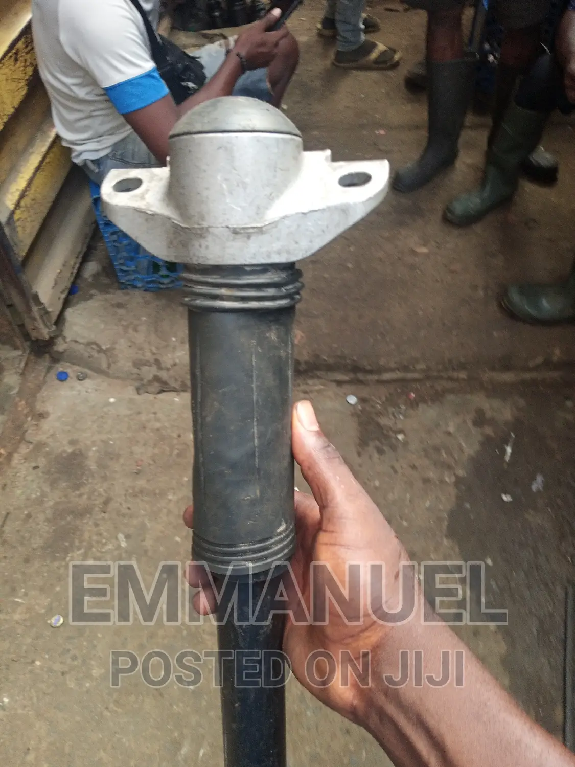 Back Shock Absorber Toyota Avalon 2018 2020 and Corolla 2018