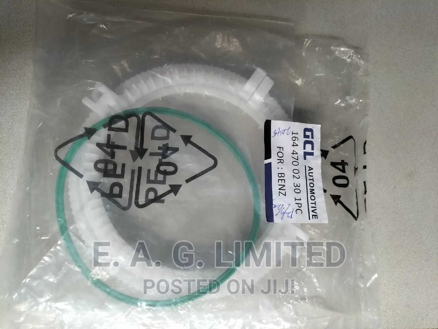 Fuel Pump Kit Screw/Cover Mercedes-benz (164-470-02-30-64)