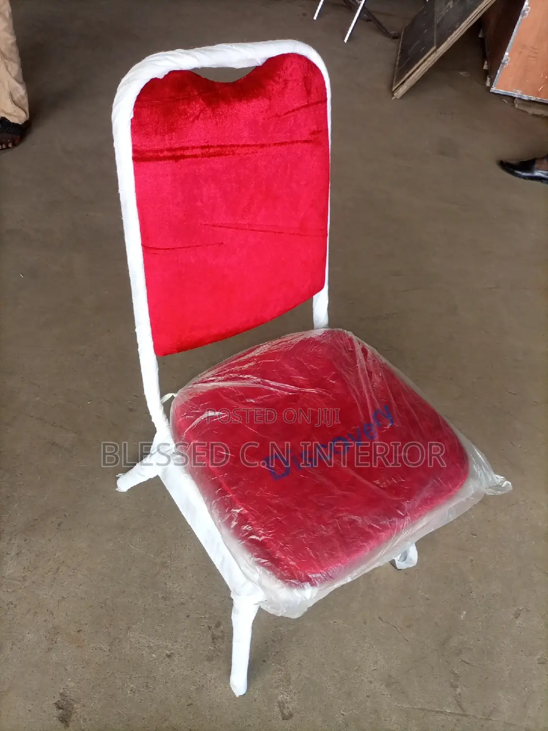 Higher Quality Discovery Banquet Stainless Leg's Chair
