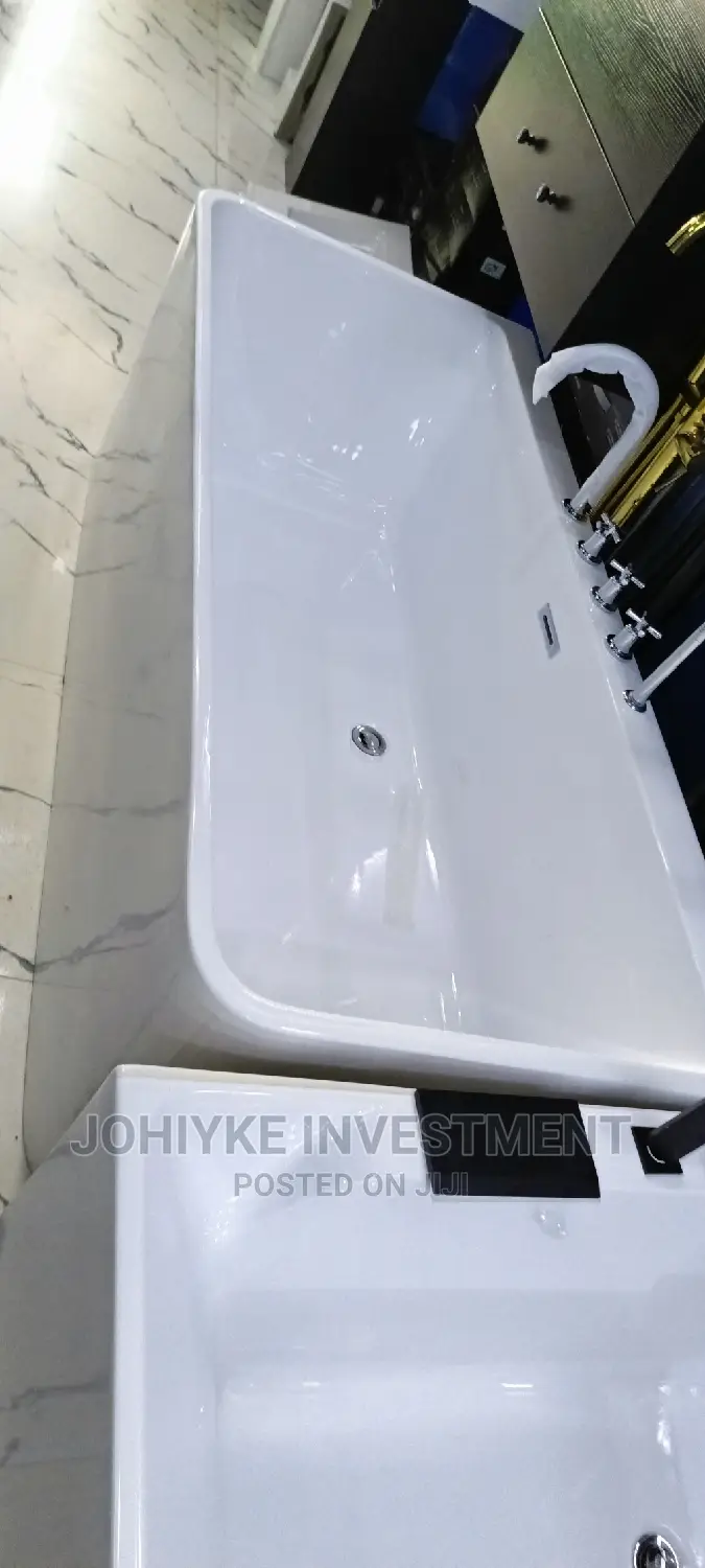 High Quality Italian Free Standing Bathtub