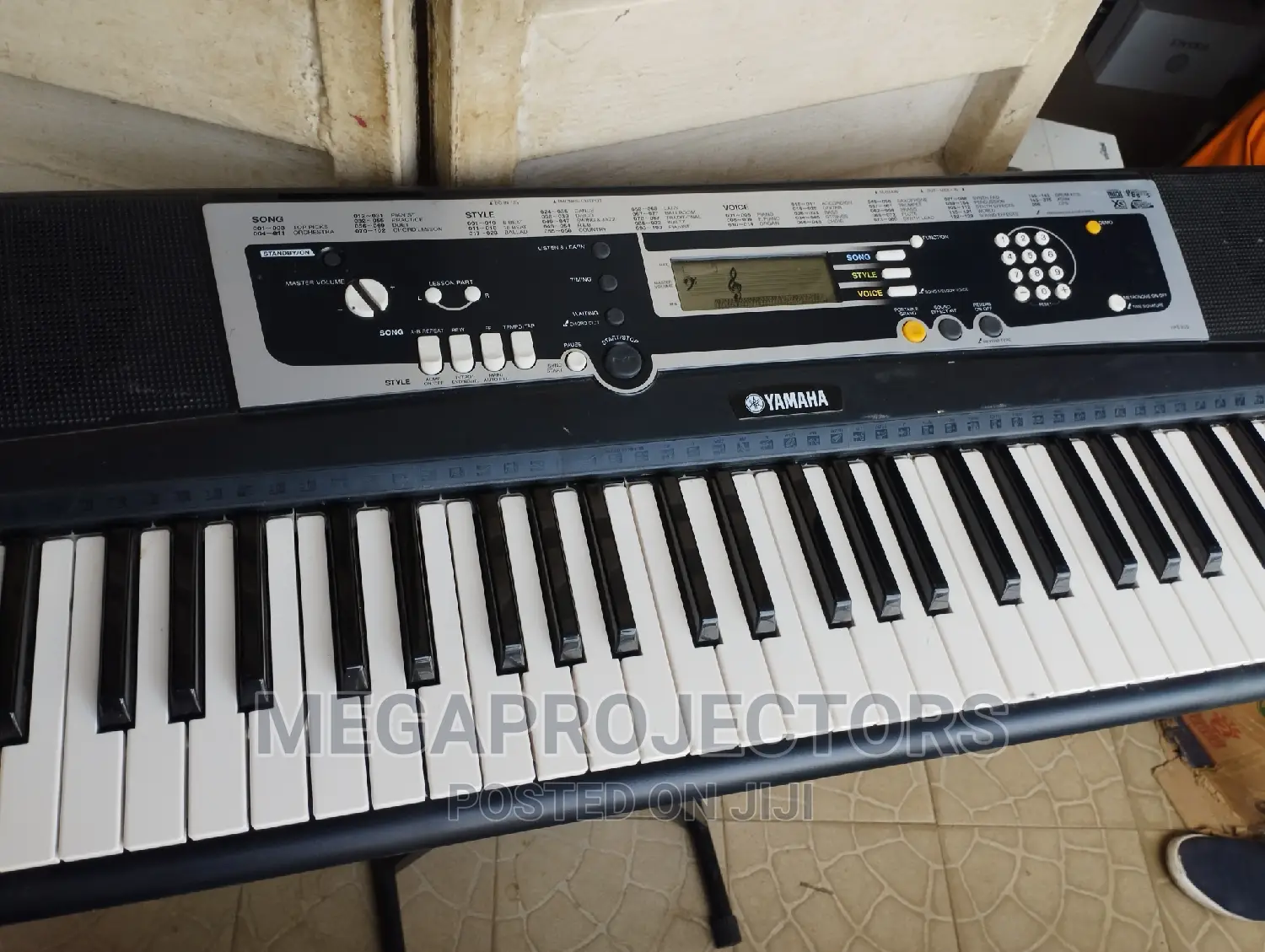Yamaha Piano Ypt -220 At Abuja