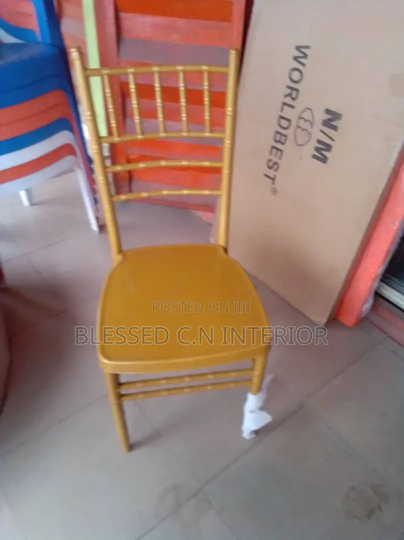 Higher Quality Chivalry Chair With Cushion