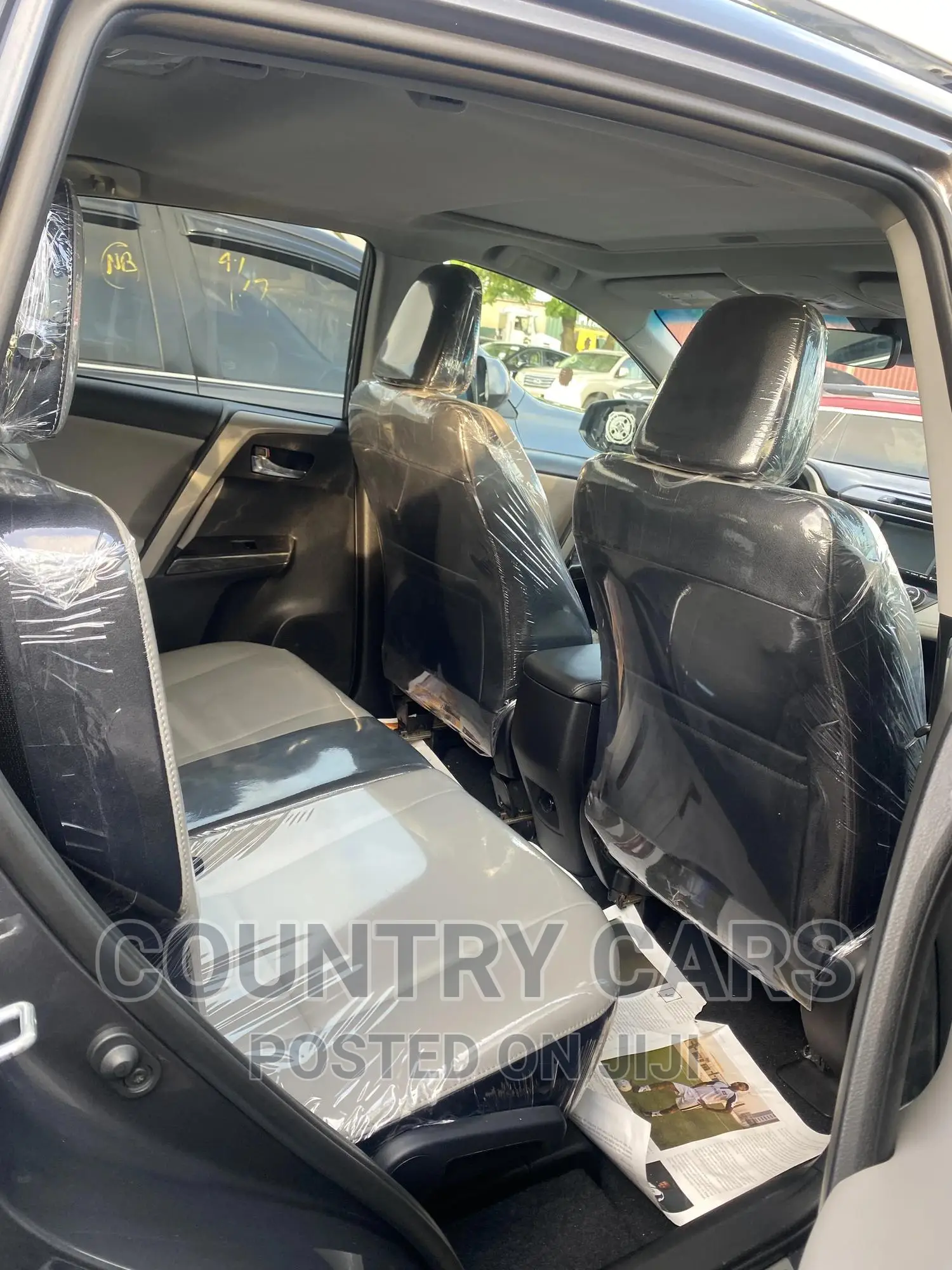 Toyota RAV4 Platinum AWD (2.5L 4cyl 6A) 2017 Gray