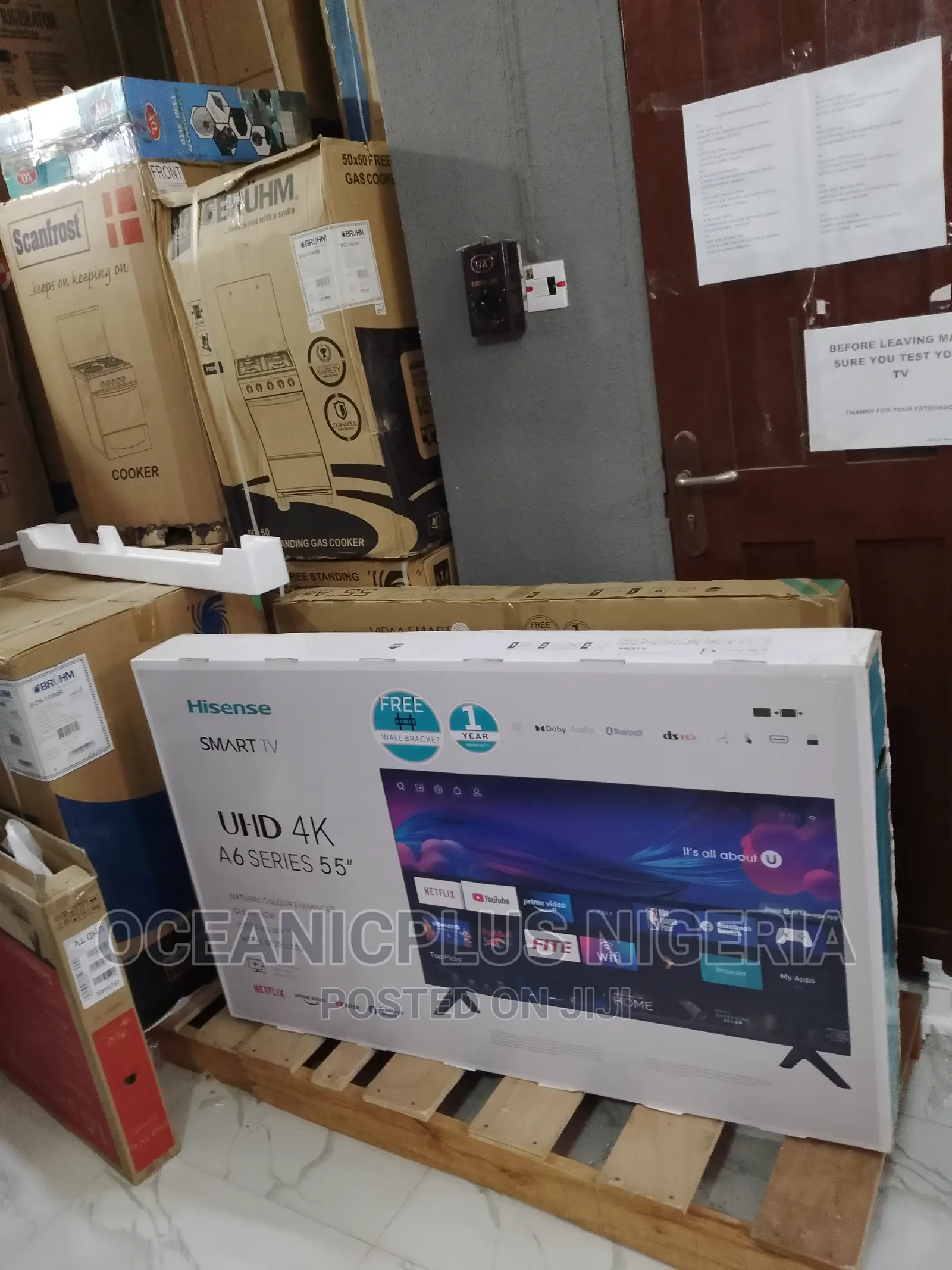 Wide View Hisense 55 Inches Smart Frameless TV