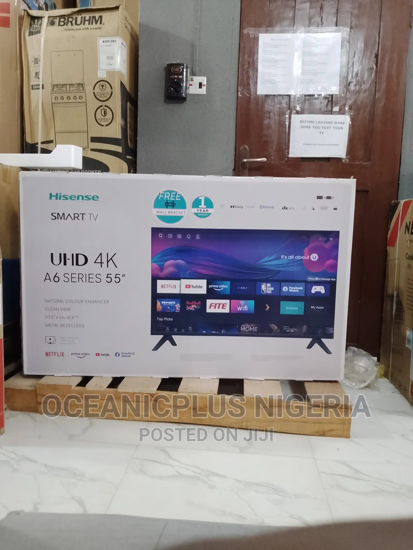 Top Notch Hisense 55 Inches Smart Frameless TV