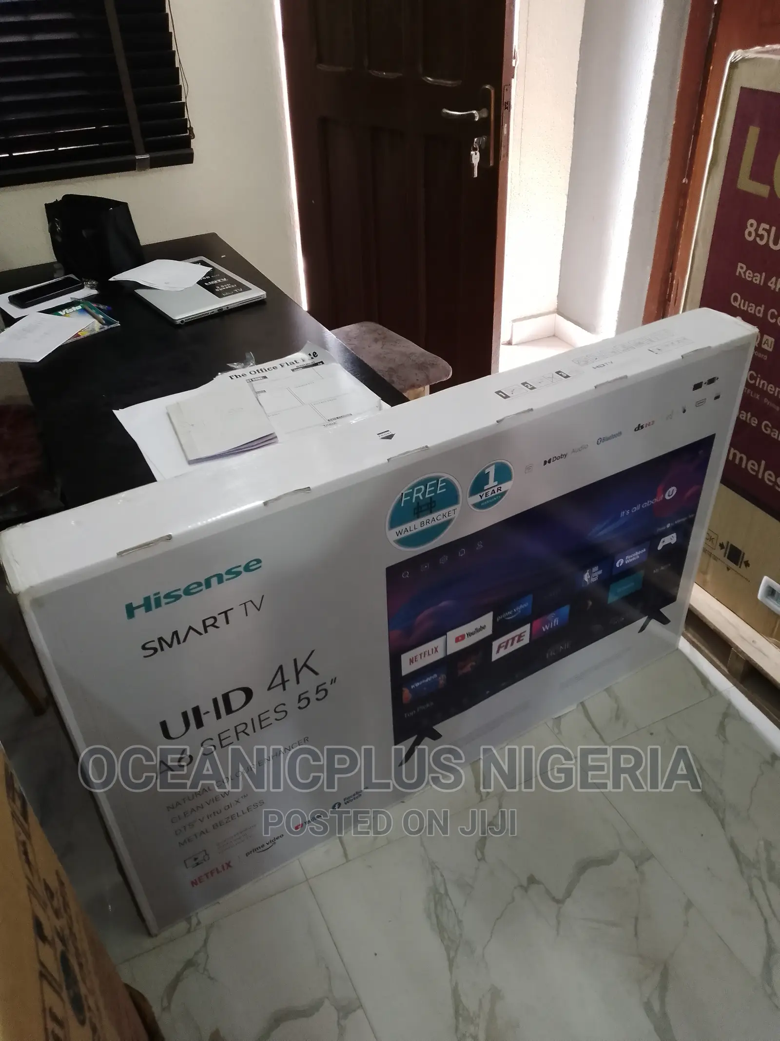 World Selling Hisense 55 Inches Smart Frameless TV