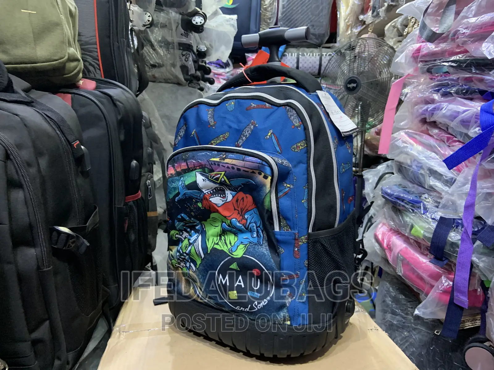 Quality Stock Material Back Pack With Wheels