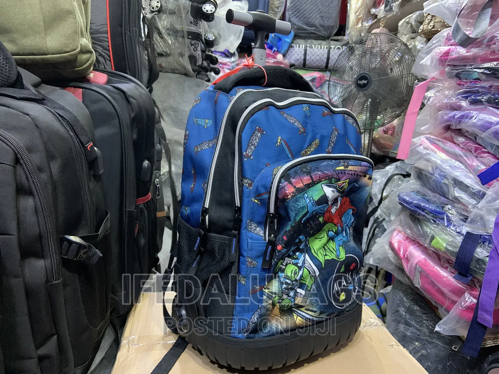 Quality Stock Material Back Pack With Wheels