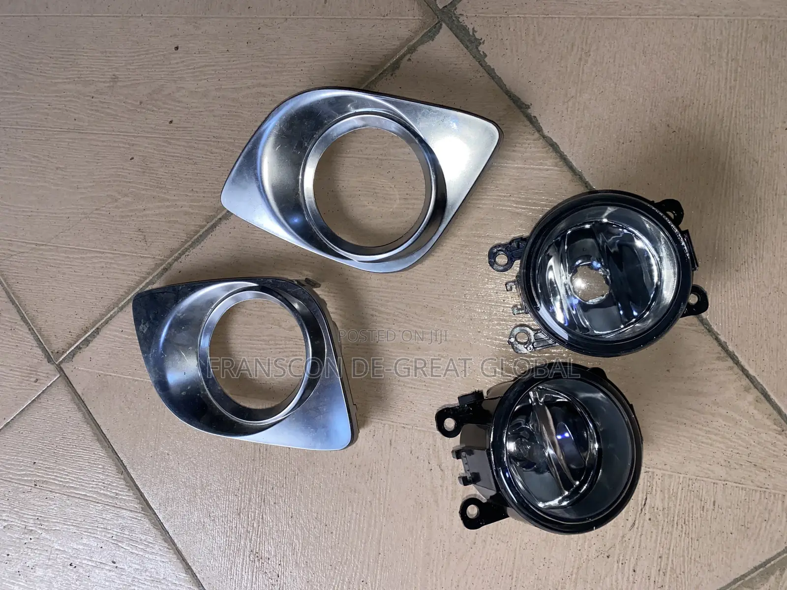 Fog Light and Cover Toyota Venza
