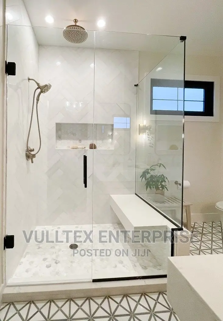 Tempered Glass Shower Cubicle
