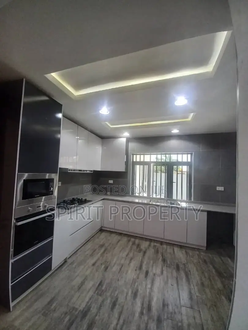 4bdrm Duplex in Magodo 2 for rent