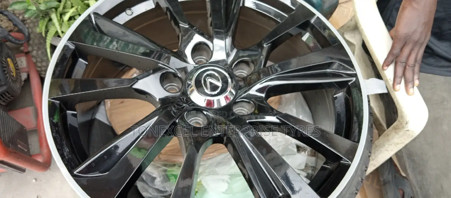 Brand New Lexus / Toyota Land Cruiser Alloy Rim 21 (Black)