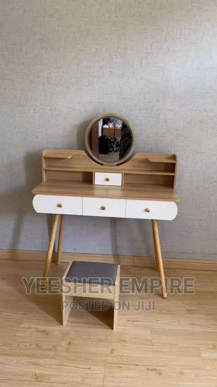 4 In 1 Dresser Set