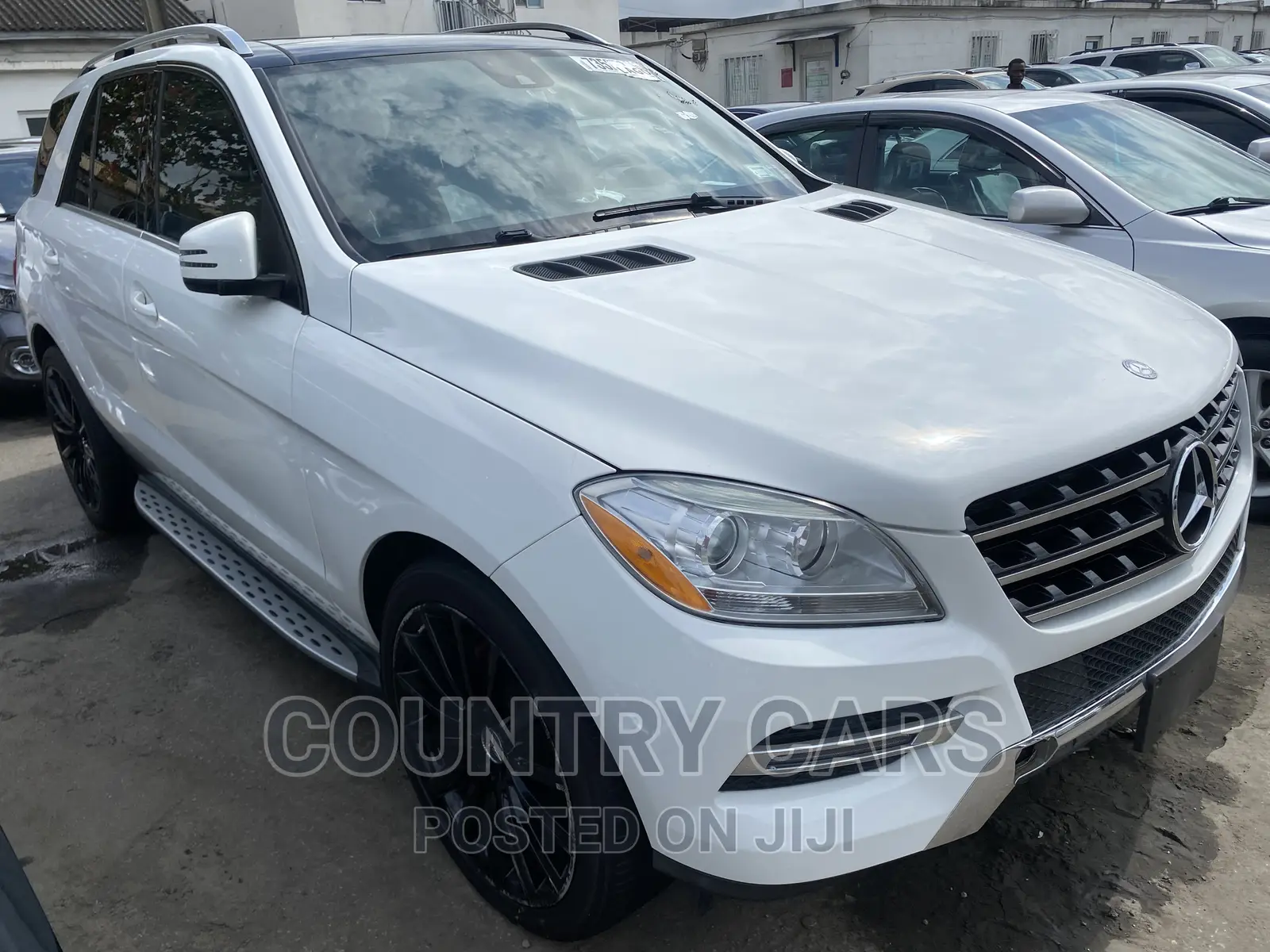 Mercedes-Benz M Class 2015 Off white