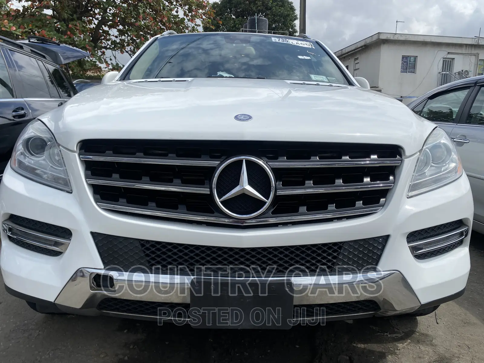 Mercedes-Benz M Class 2015 Off white