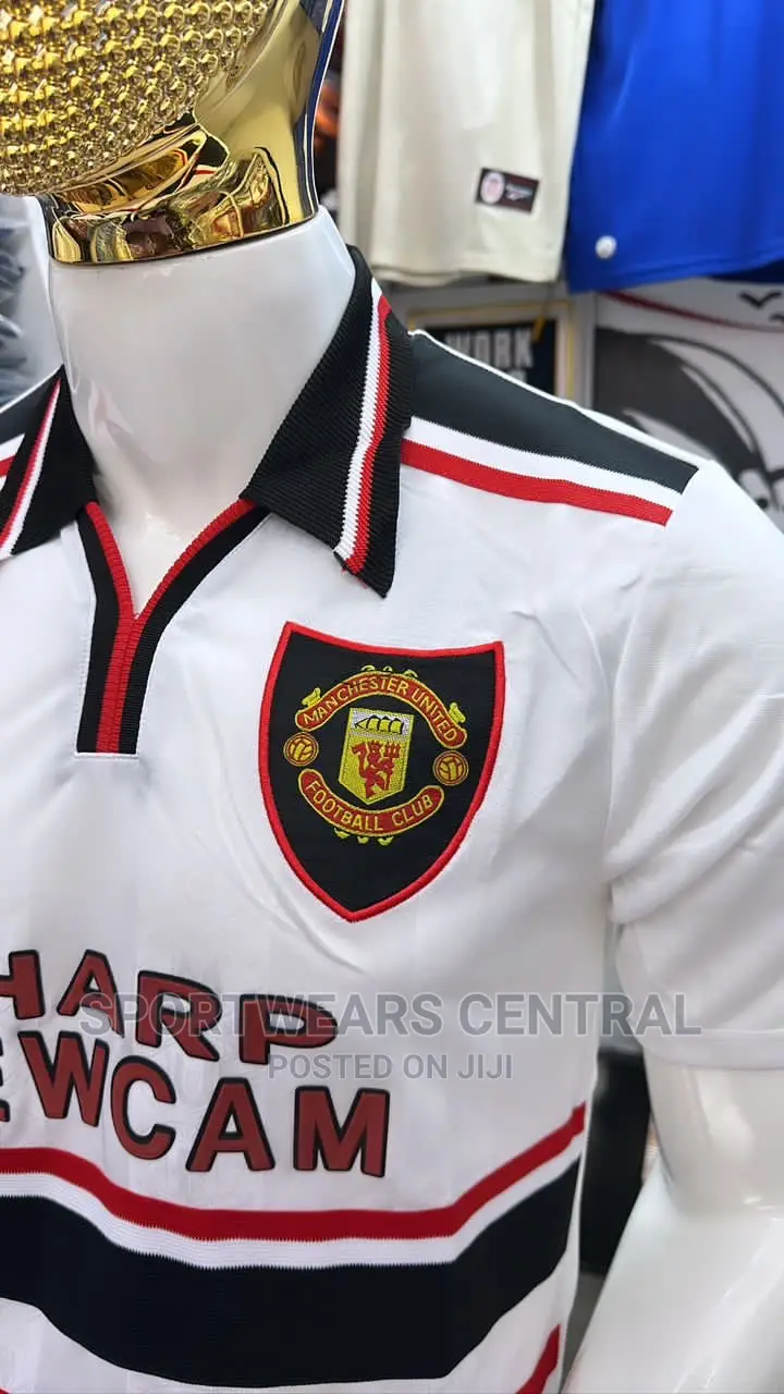 Original Man U White Vintage/Retro Umbro Jersey