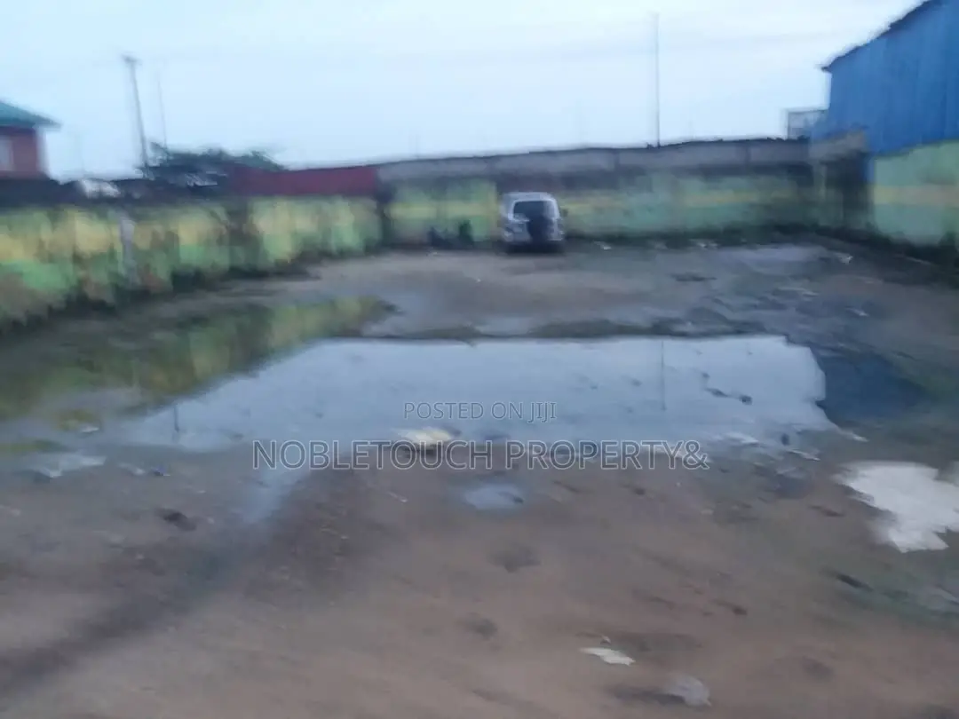 Dry Table Land Off the Major Road at Ojo