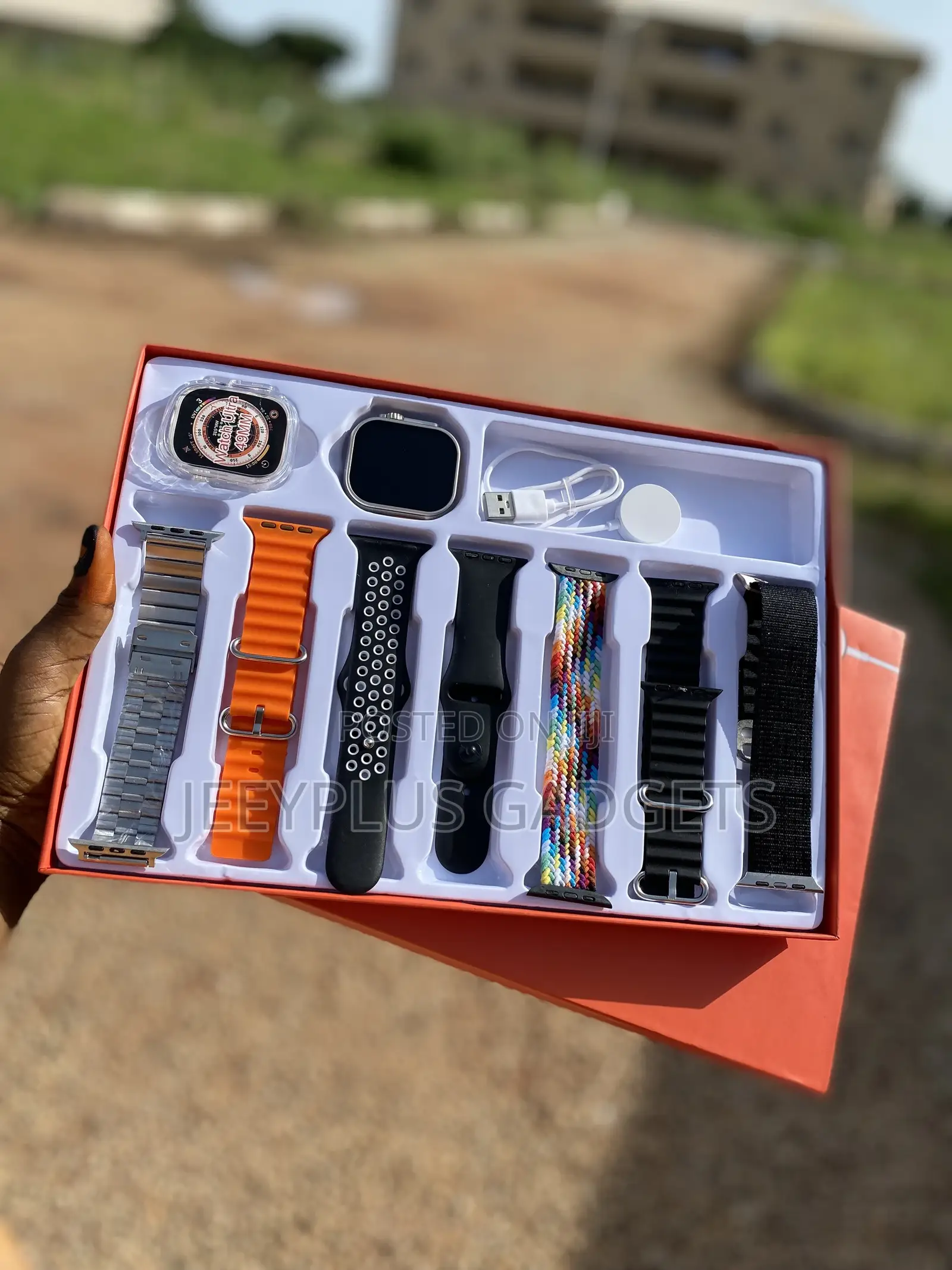 Smartwatch 8 With 7 Extra Straps