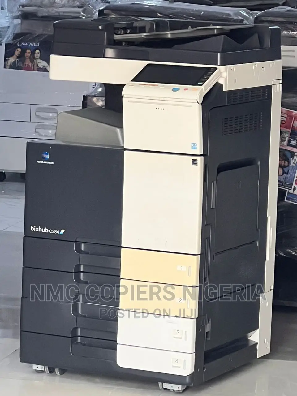 Bizhub C284