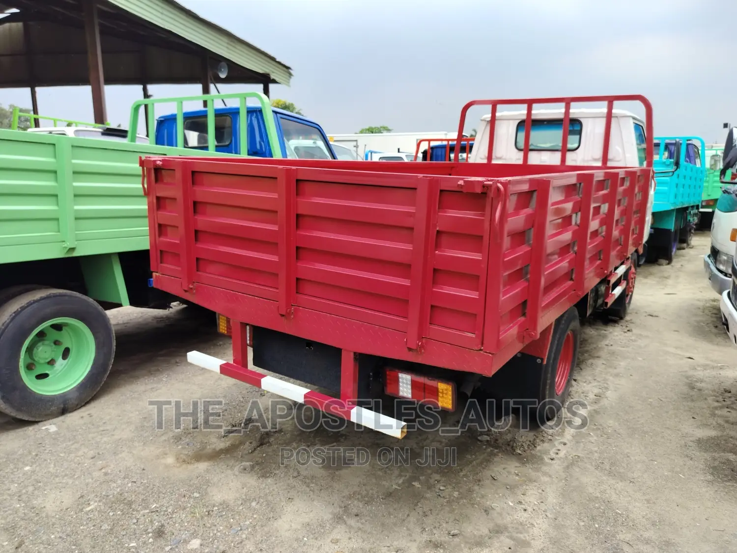 Toyota Dyna 200 Long Bucket