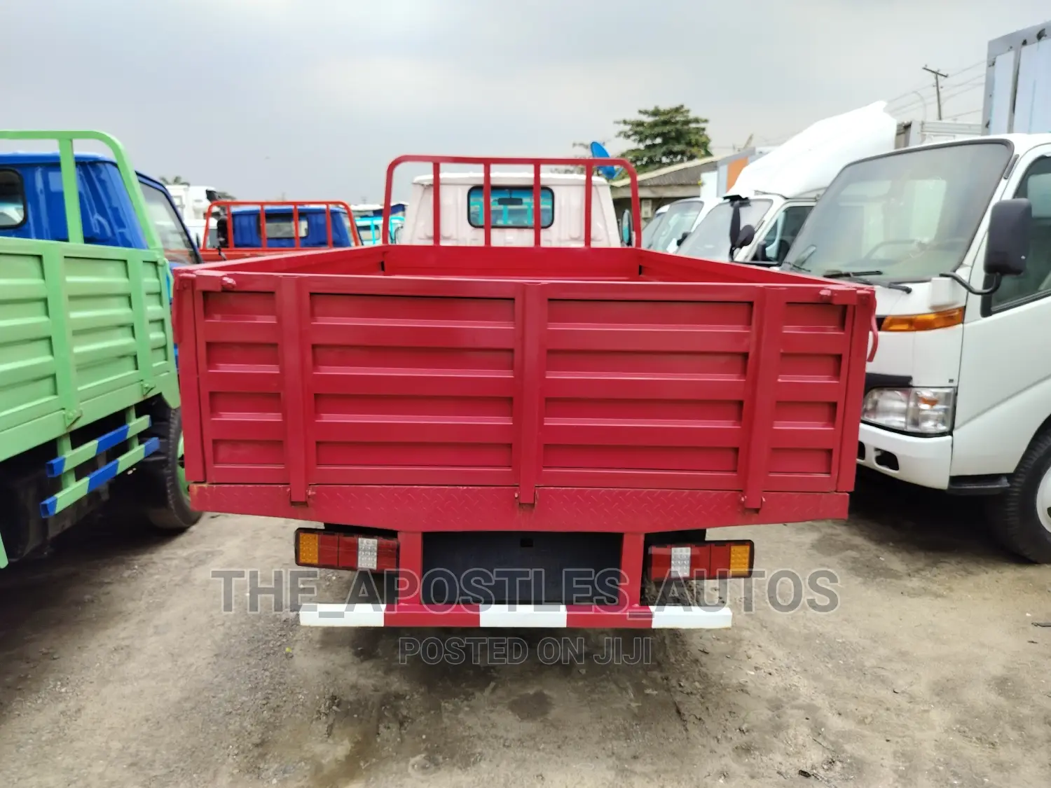 Toyota Dyna 200 Long Bucket