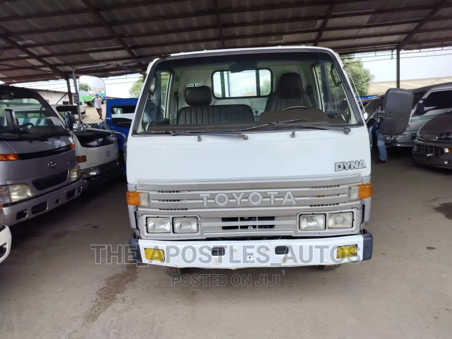 Toyota Dyna 200 White Colour