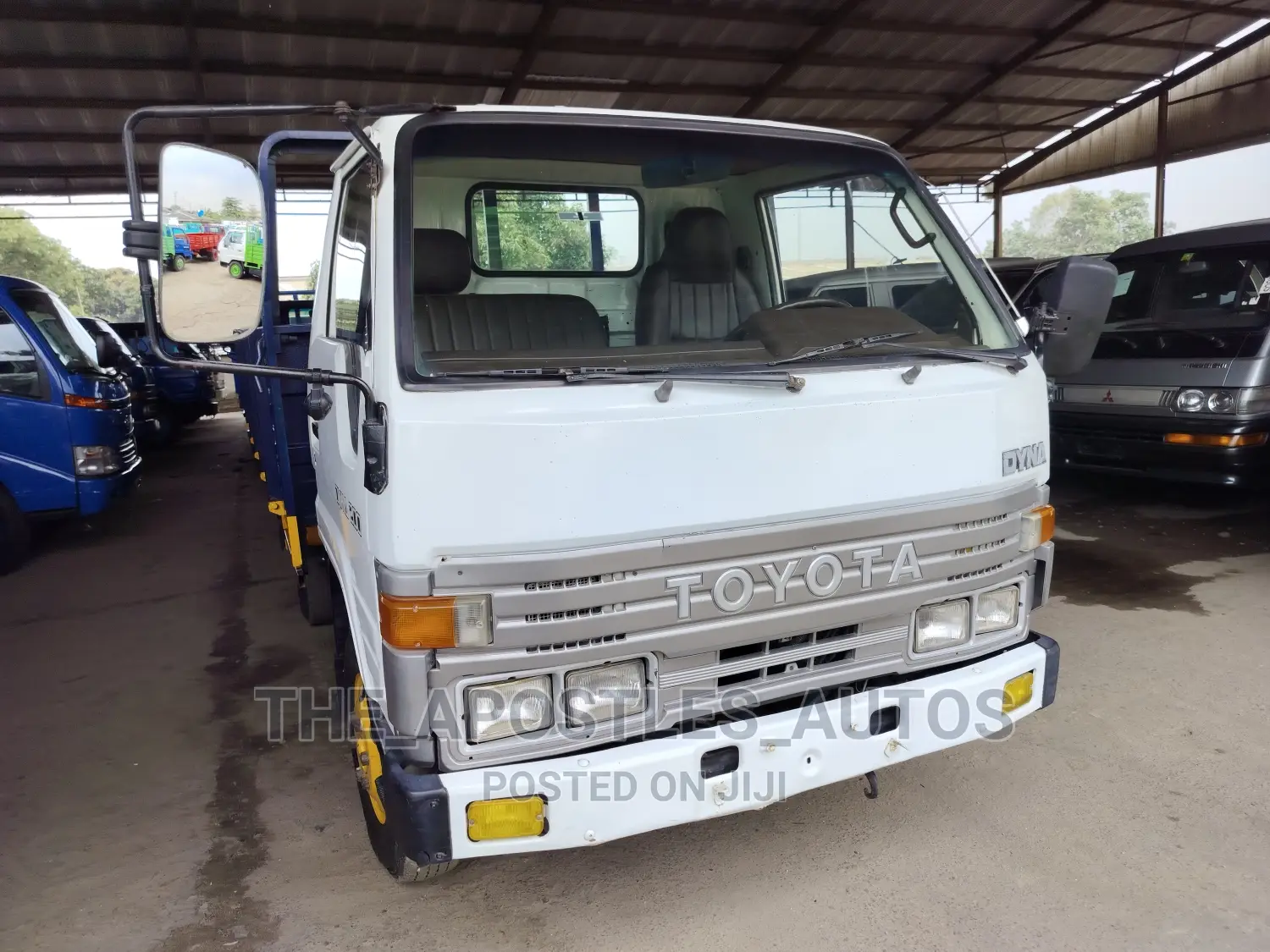 Toyota Dyna 200 White Colour