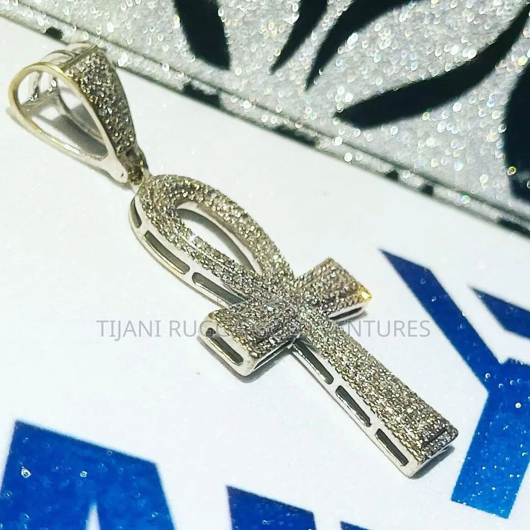 Pure VVS Diamond Necklace and Pendant