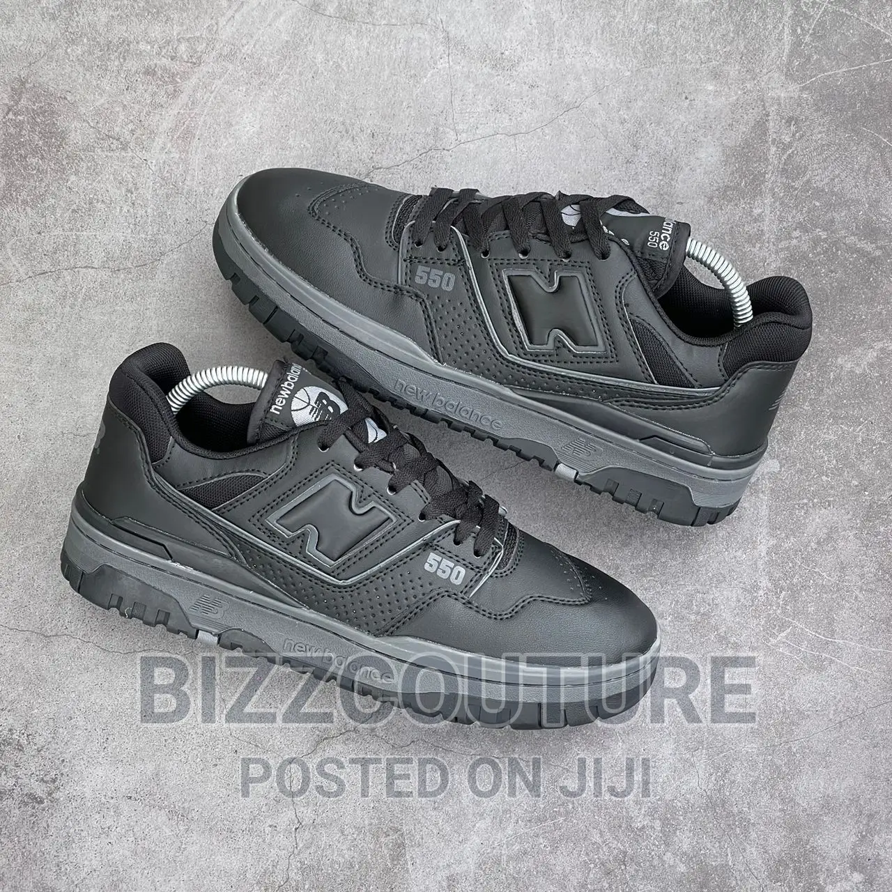 Original NEW BALANCE 550 Triple Black Available in Store