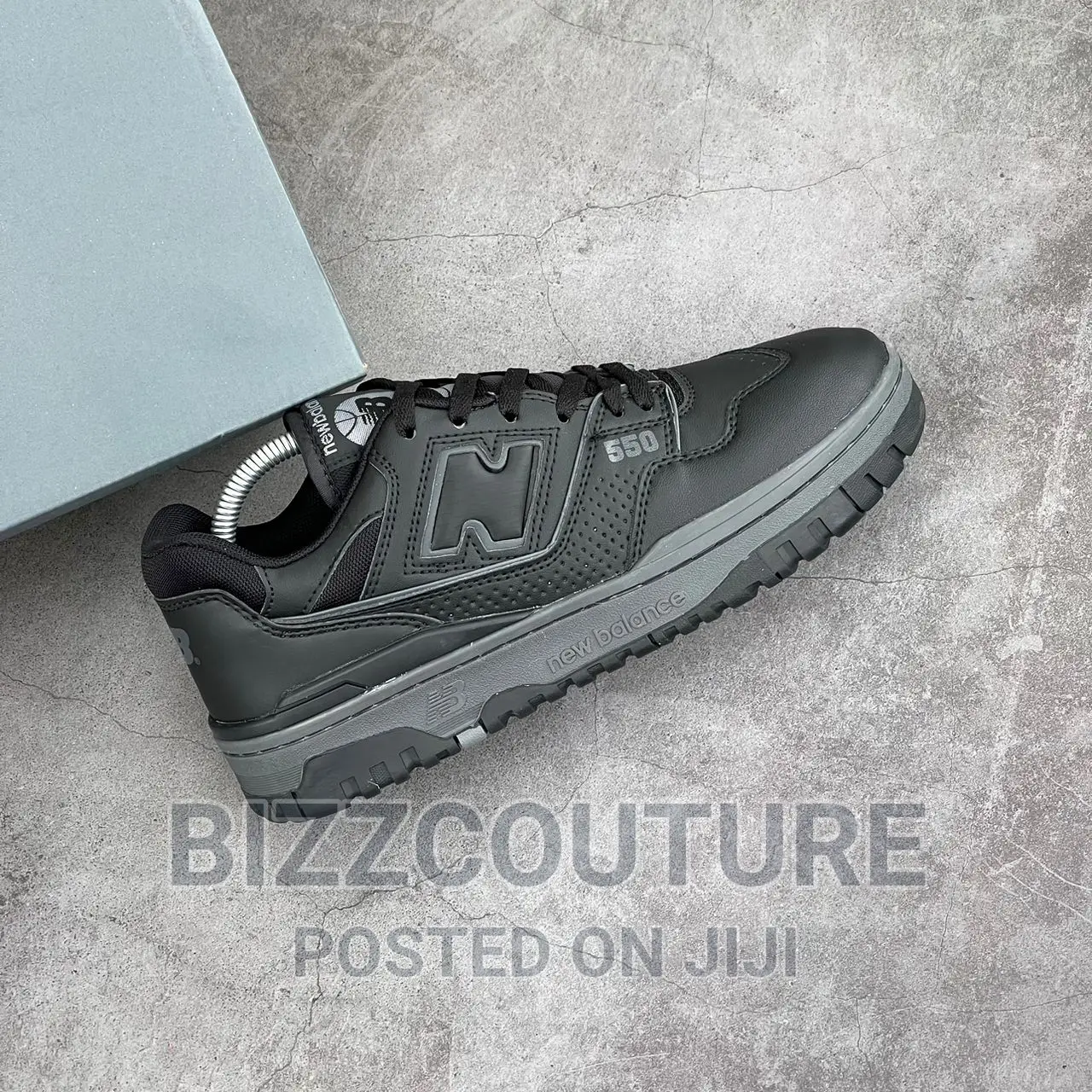 Original NEW BALANCE 550 Triple Black Available in Store
