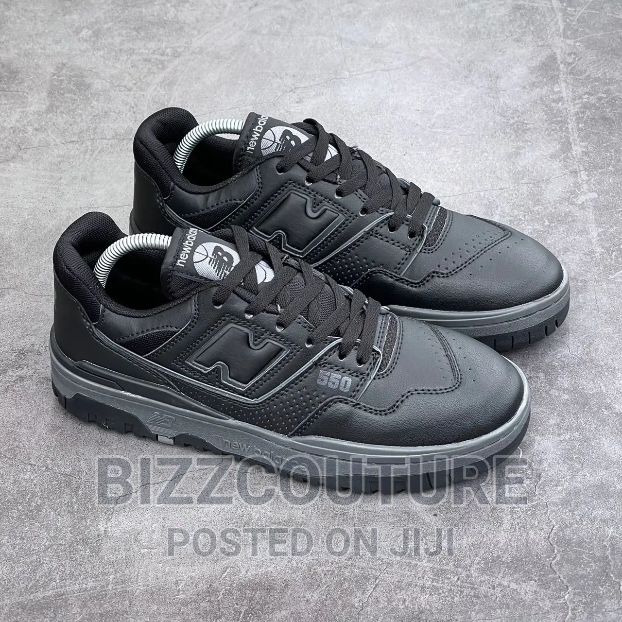 Original NEW BALANCE 550 Triple Black Available in Store