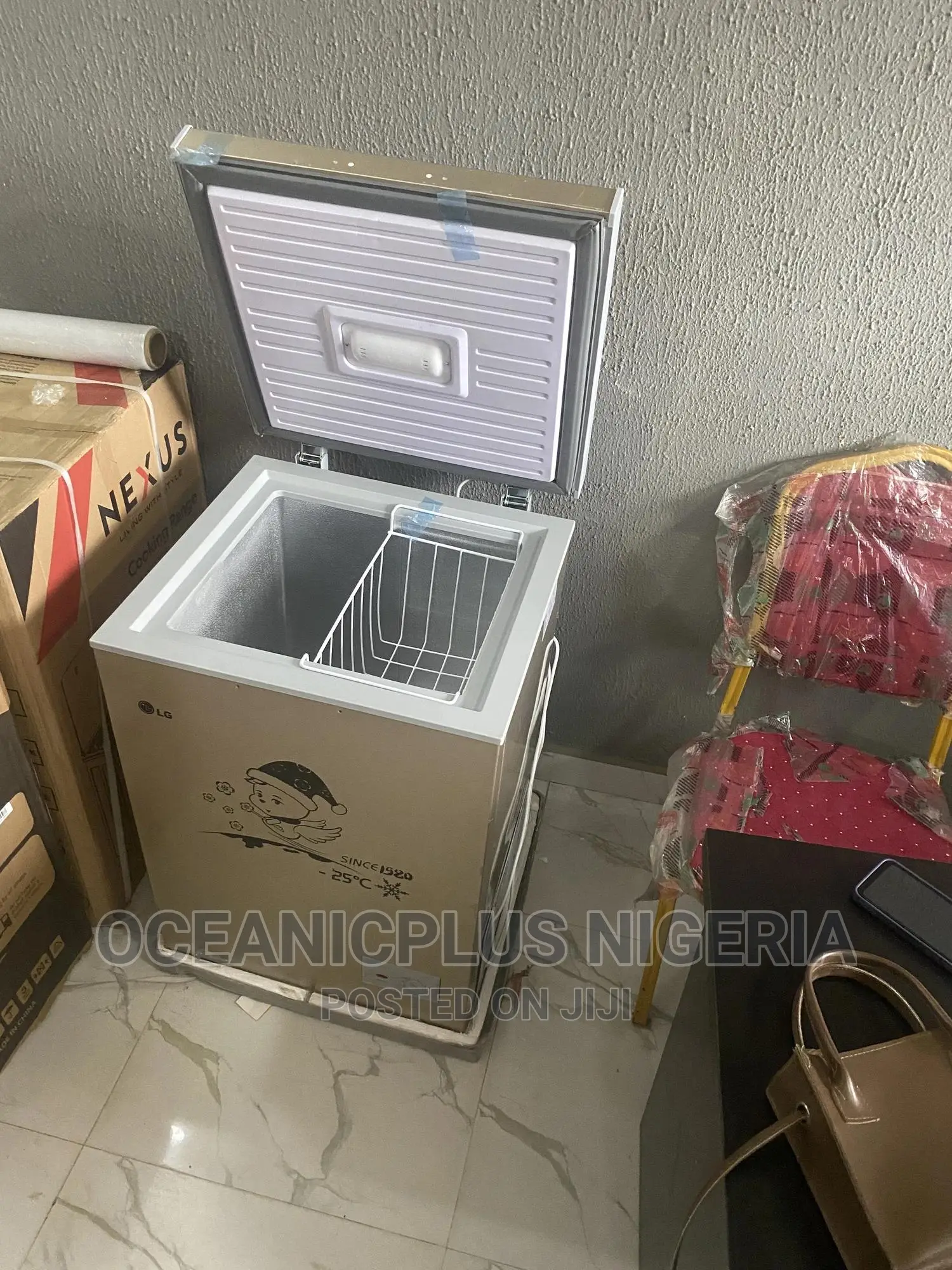 Gc-160 LG Chest Freezer (Quality) 100 LITERS
