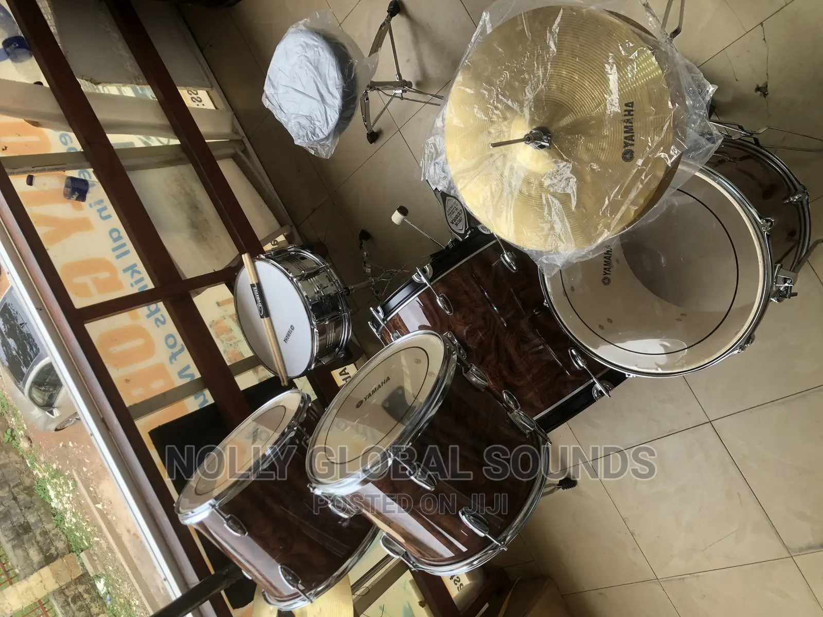 Yamaha Drum Set