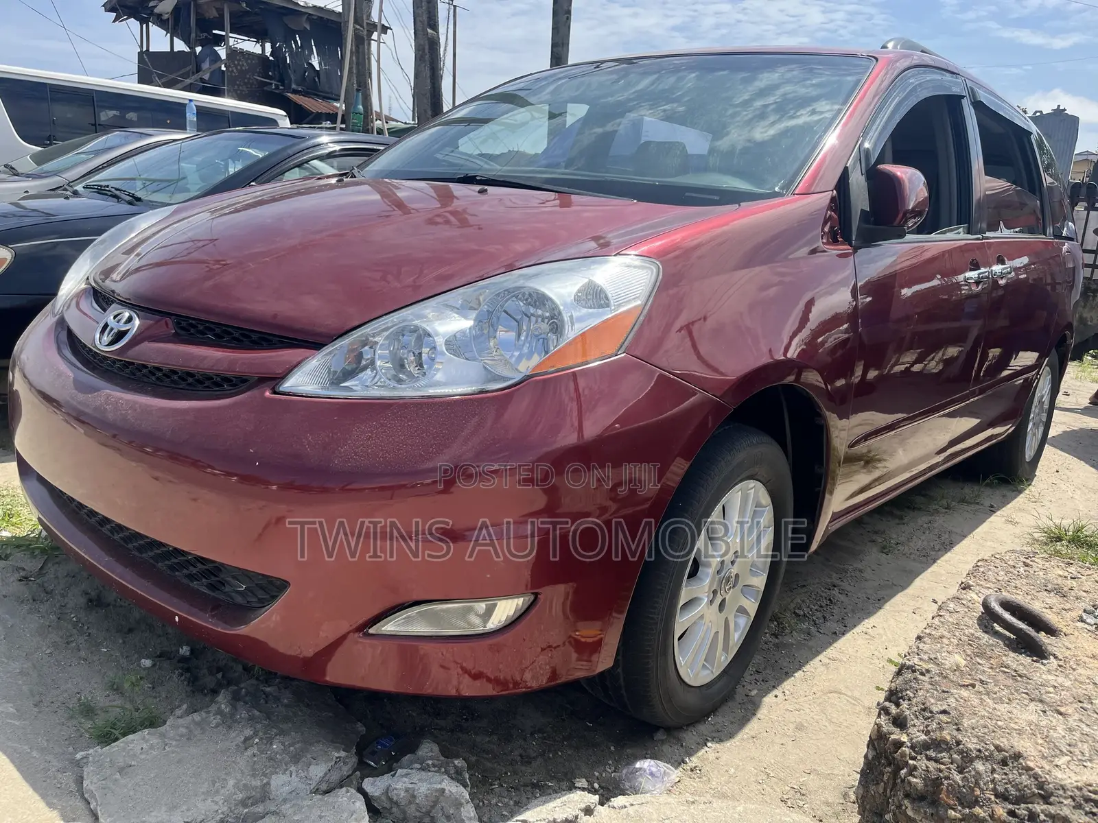 Toyota Sienna 2007 Red