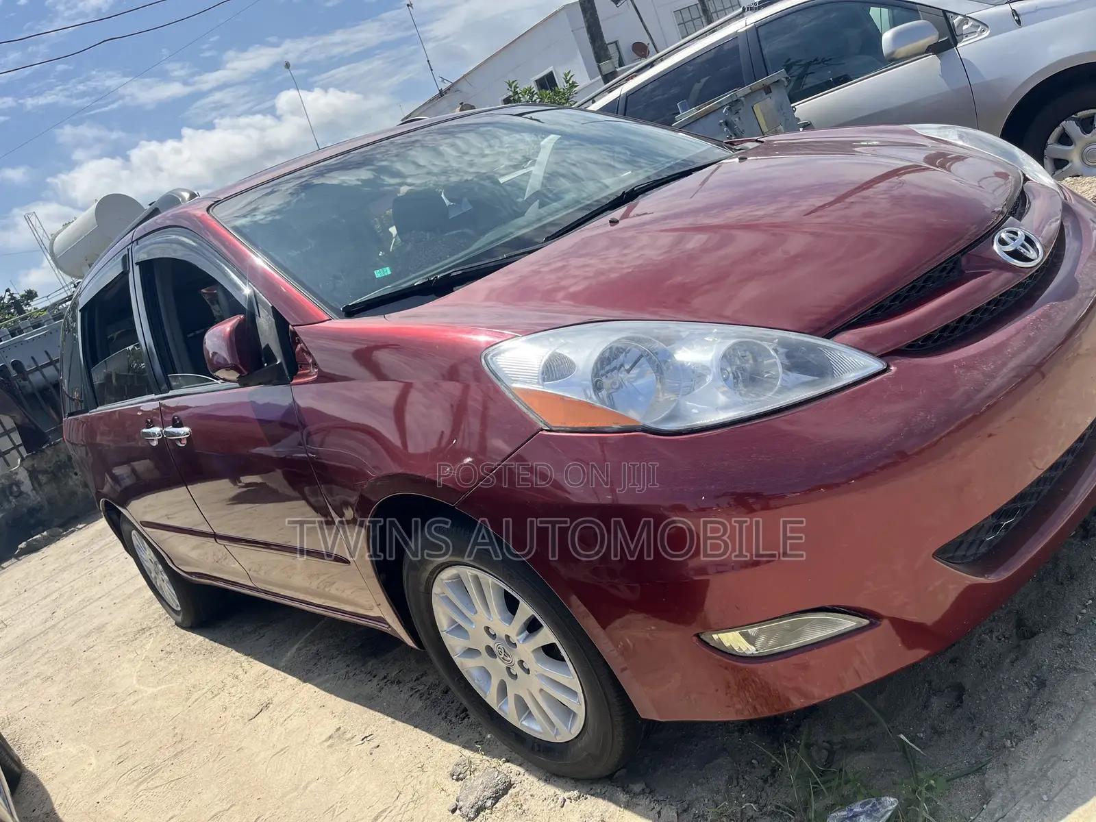 Toyota Sienna 2007 Red