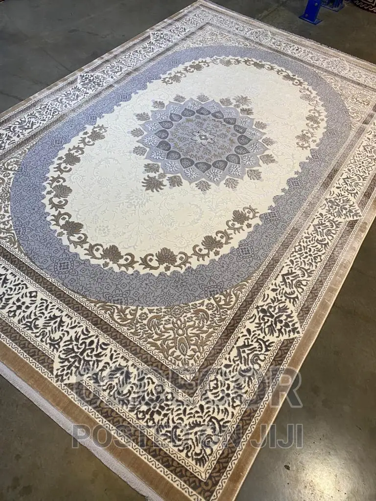 Beige Color Arabian Center Rugs (5/7 and 7/10)