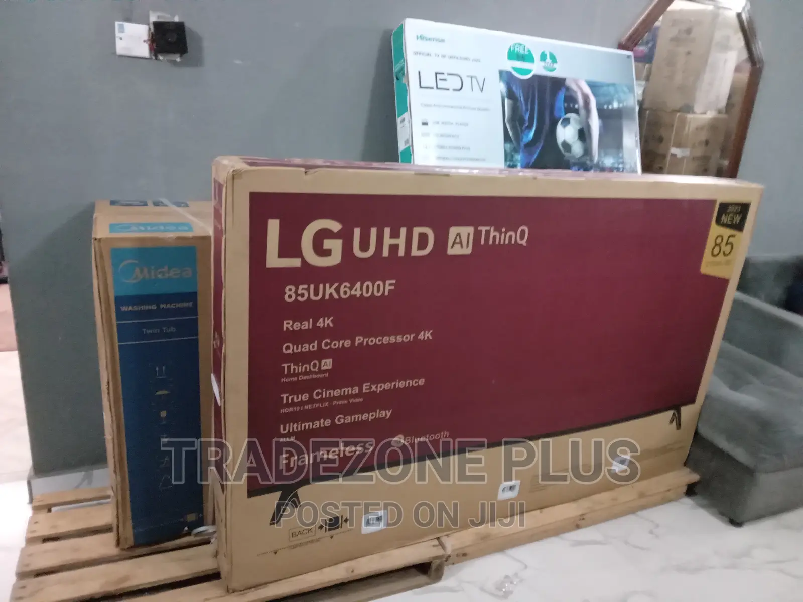 Brand New 85 Inch Smart TV (85uk6400f) With Bluetooth