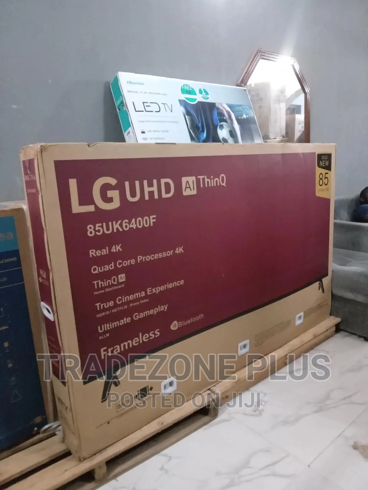New in LG 85 Inch Smart TV (85uk6400f) With 2 Remote