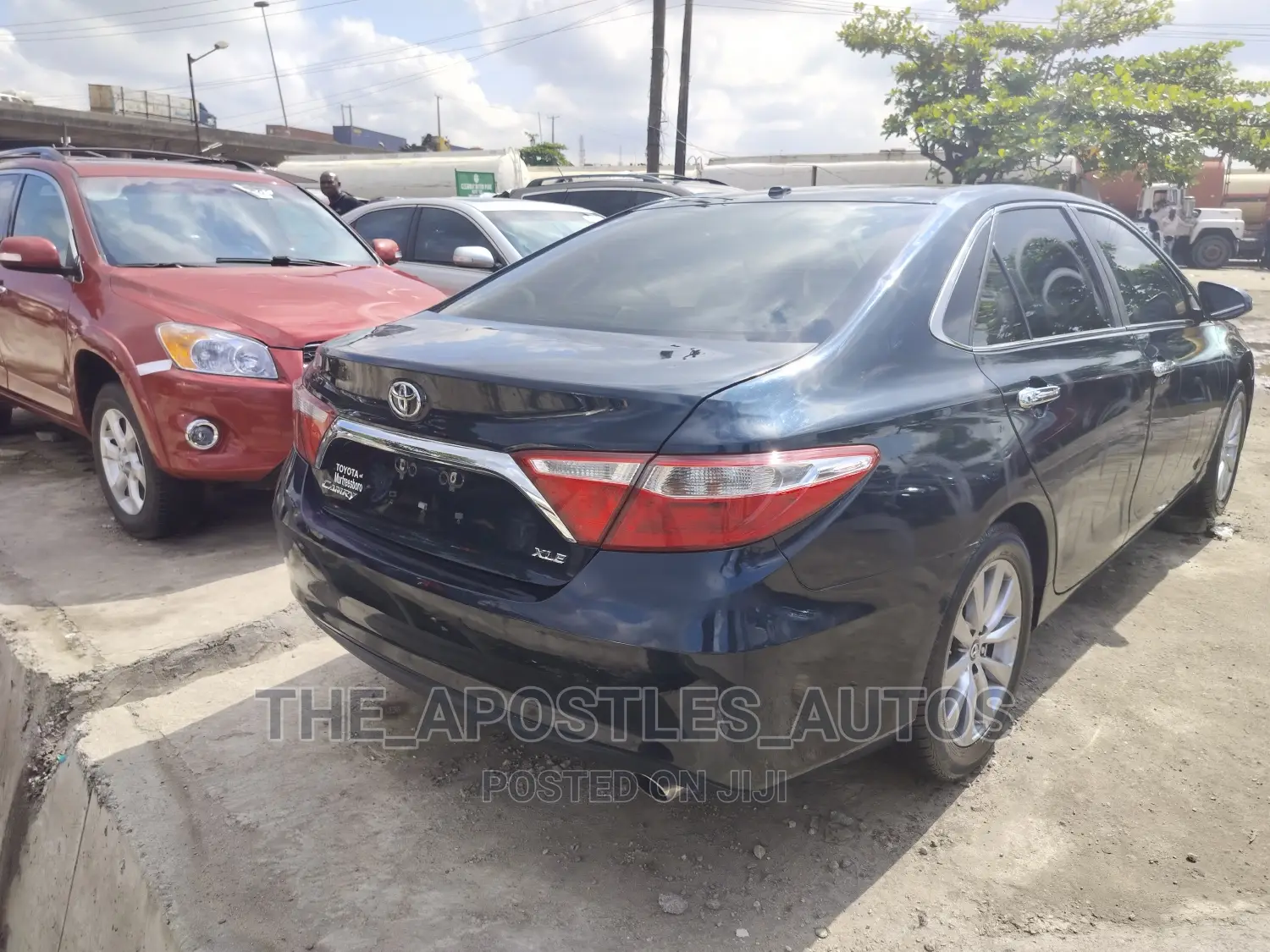 Toyota Camry 2016 Blue