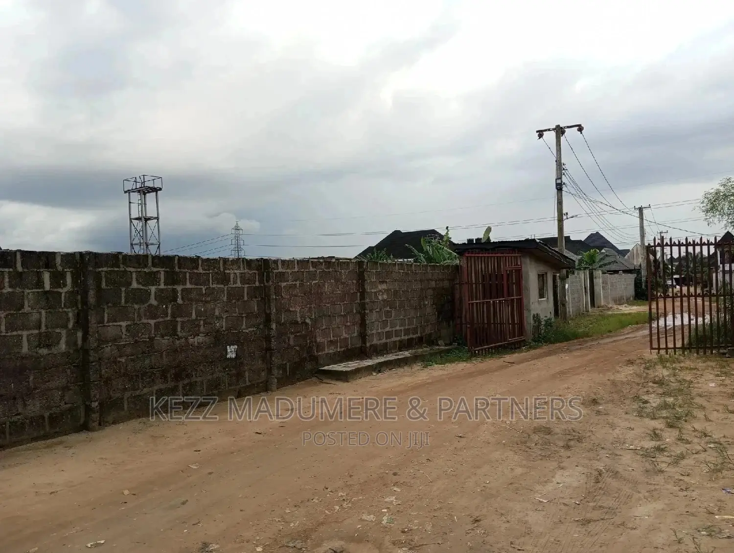 For Sale : Fenced Land at Sars Road