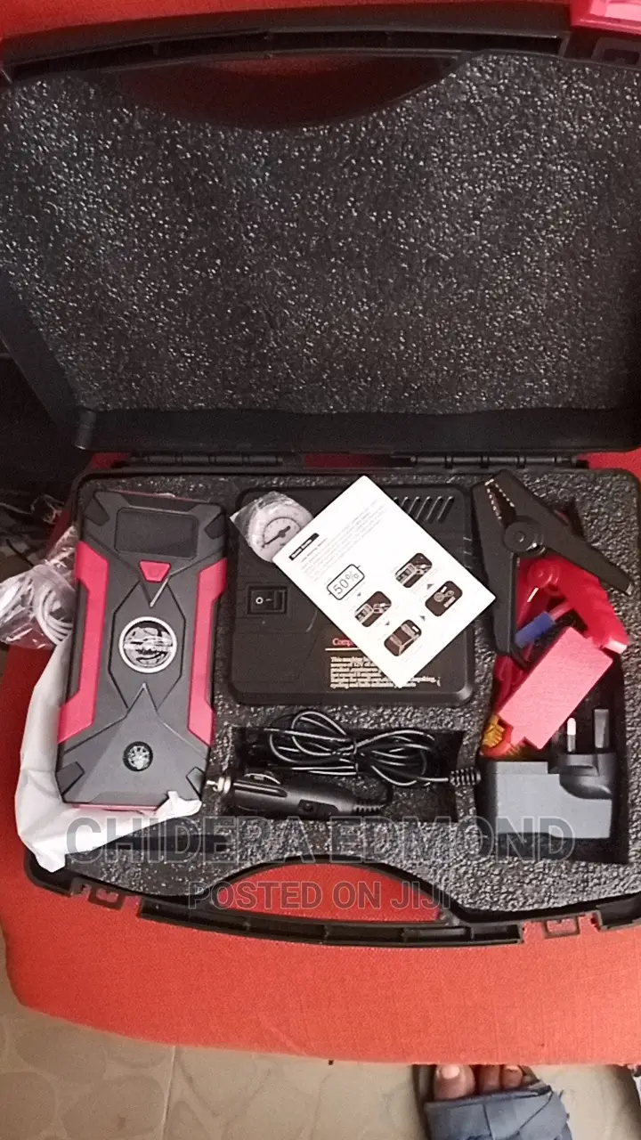 Rechargeable Battery Car Jumpstarter With Tyre Pump