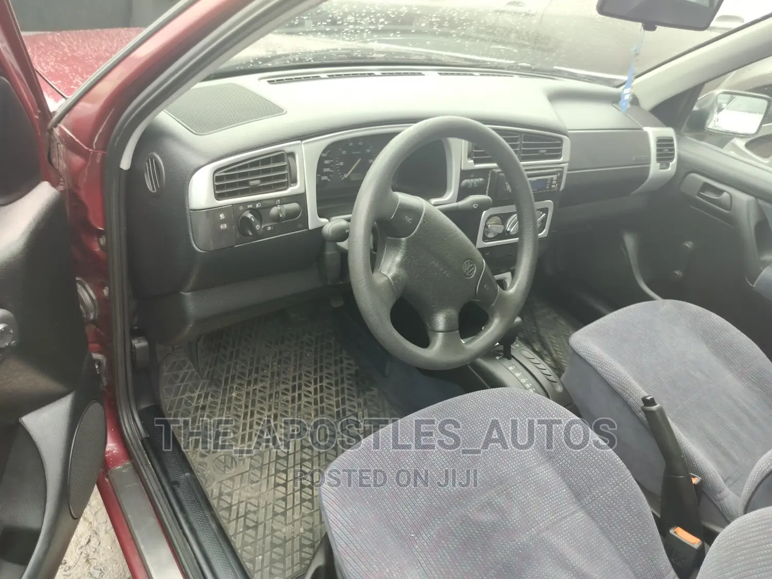 Volkswagen Golf 1.6 2000 Burgundy