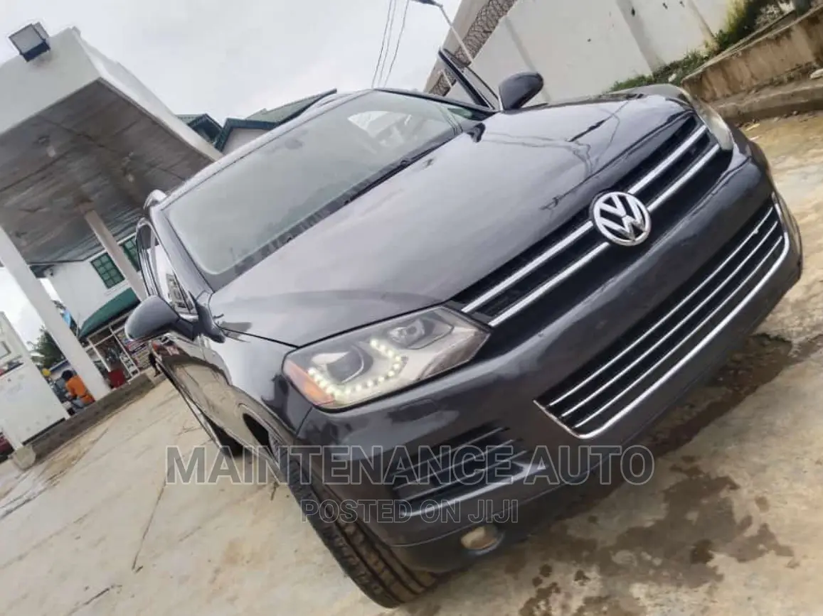 Volkswagen Touareg V6 R-Line 4dr SUV AWD (3.6L 6cyl 8A) 2014 Black