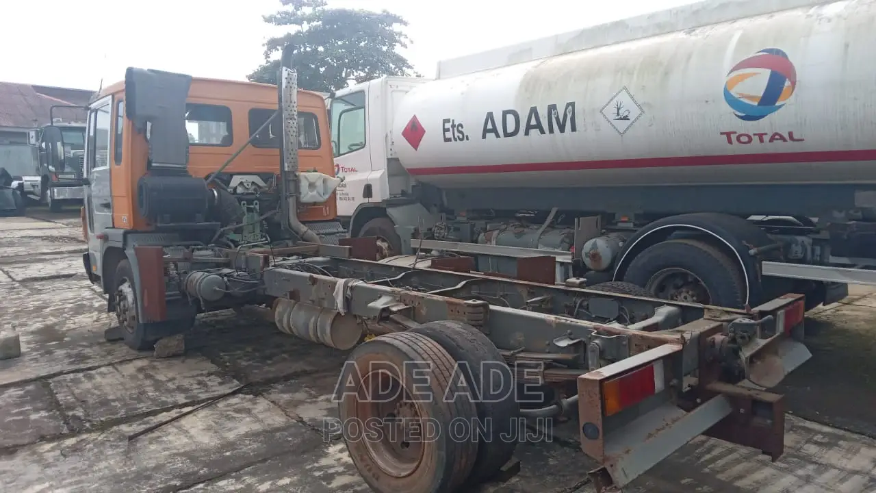 Volvo FL614 Chassis Truck