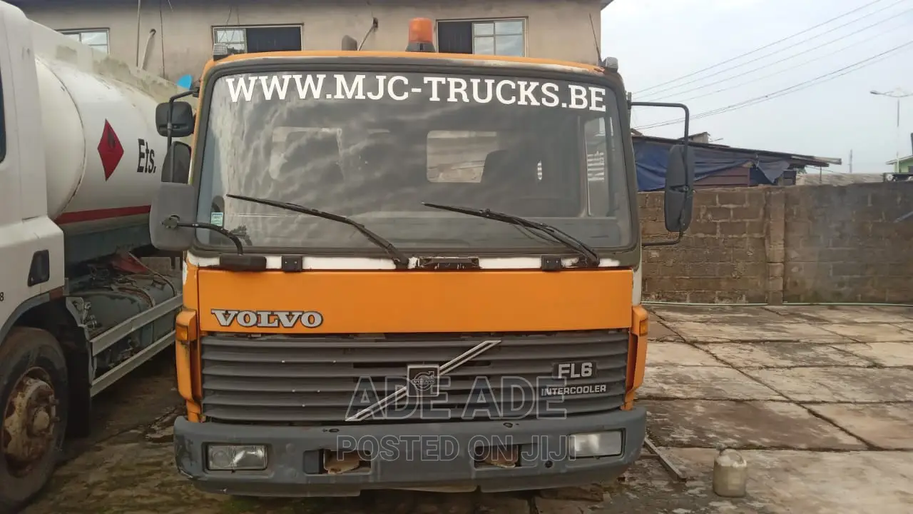 Volvo FL614 Chassis Truck