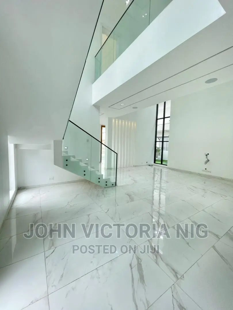5bdrm Duplex in Chevron, Ajah for sale