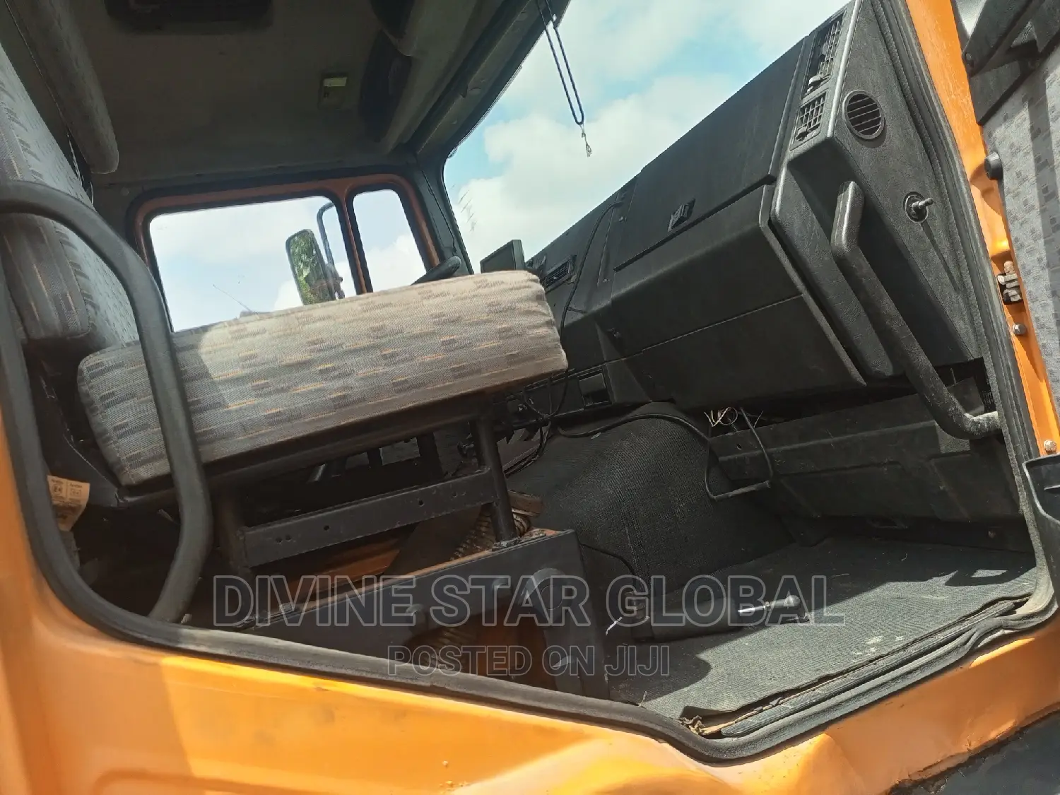 Man Tipper 1417